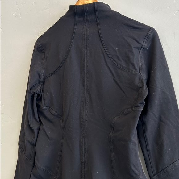 Lululemon Forme Jacket - Picture 10 of 10